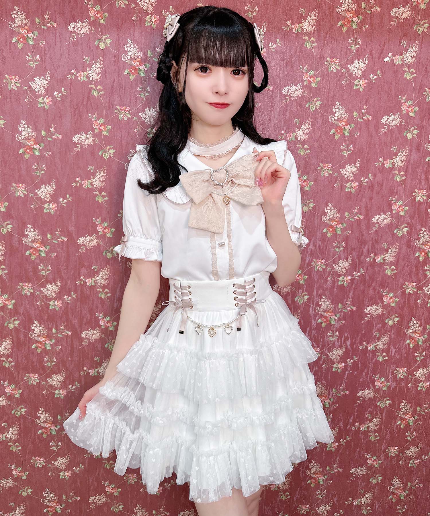 ロジータ ROJITA パールチェーンリボンブローチ付ブラウス