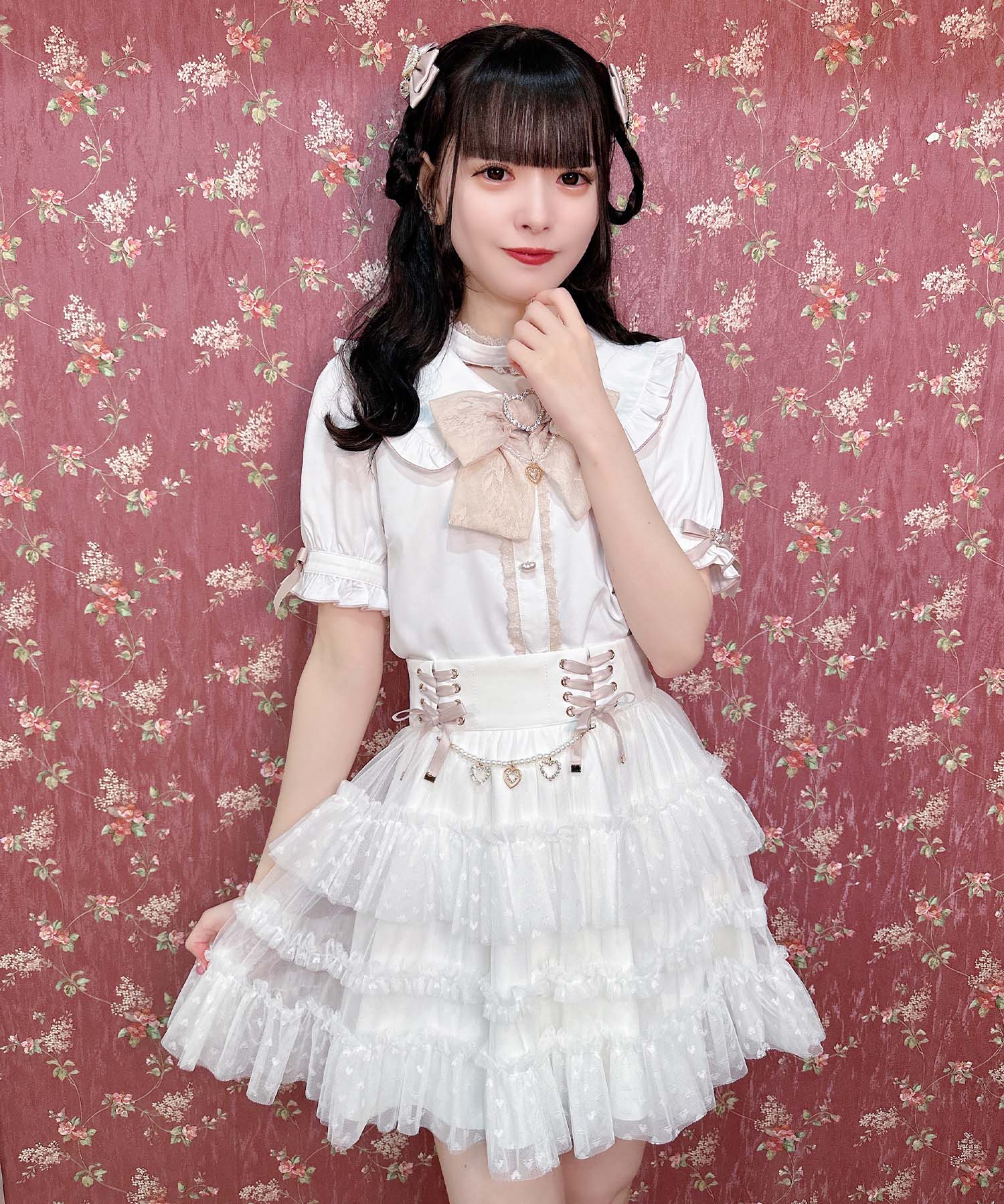 ロジータ ROJITA パールチェーンリボンブローチ付ブラウス