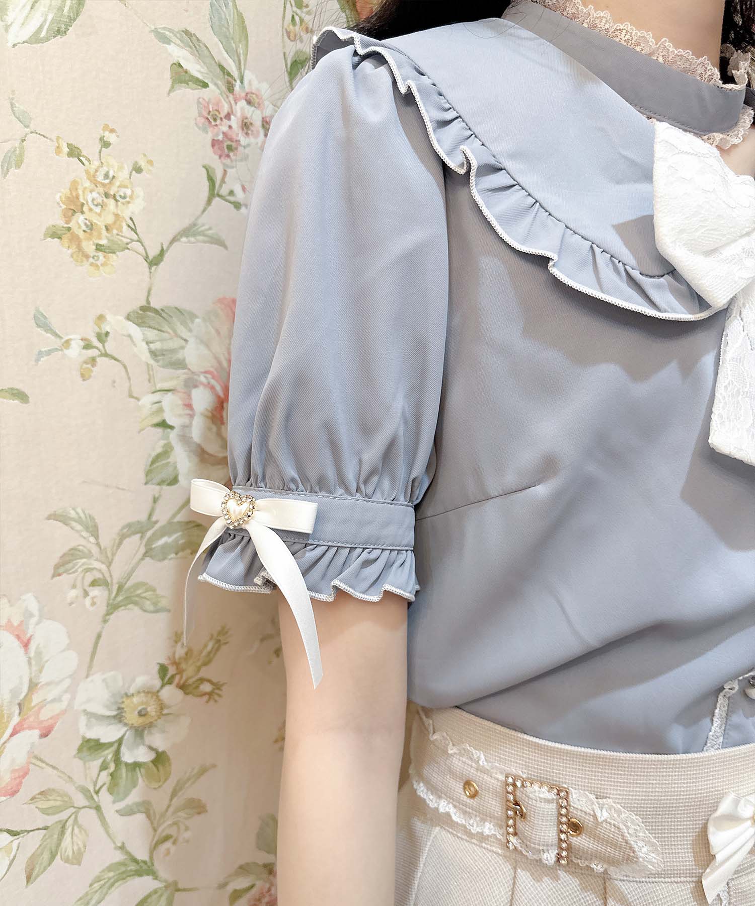 ロジータ ROJITA パールチェーンリボンブローチ付ブラウス