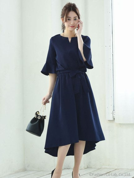 Choose from 2 types of TOPS Design sleeve flare skirt set