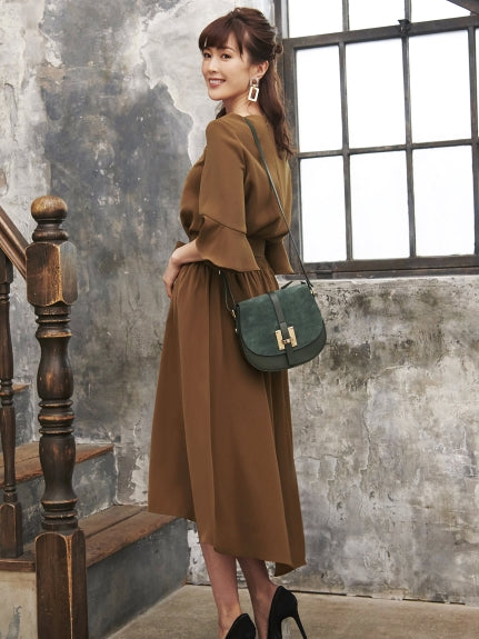 Choose from 2 types of TOPS Design sleeve flare skirt set