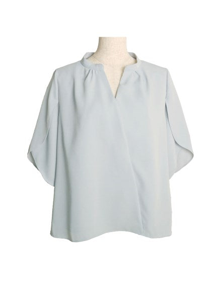 Choose from 2 types of TOPS Design sleeve flare skirt set