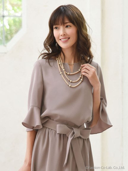 Choose from 2 types of TOPS Design sleeve flare skirt set