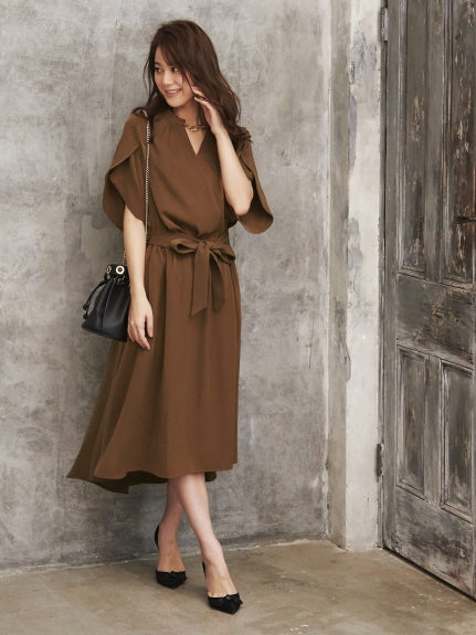 Choose from 2 types of TOPS Design sleeve flare skirt set