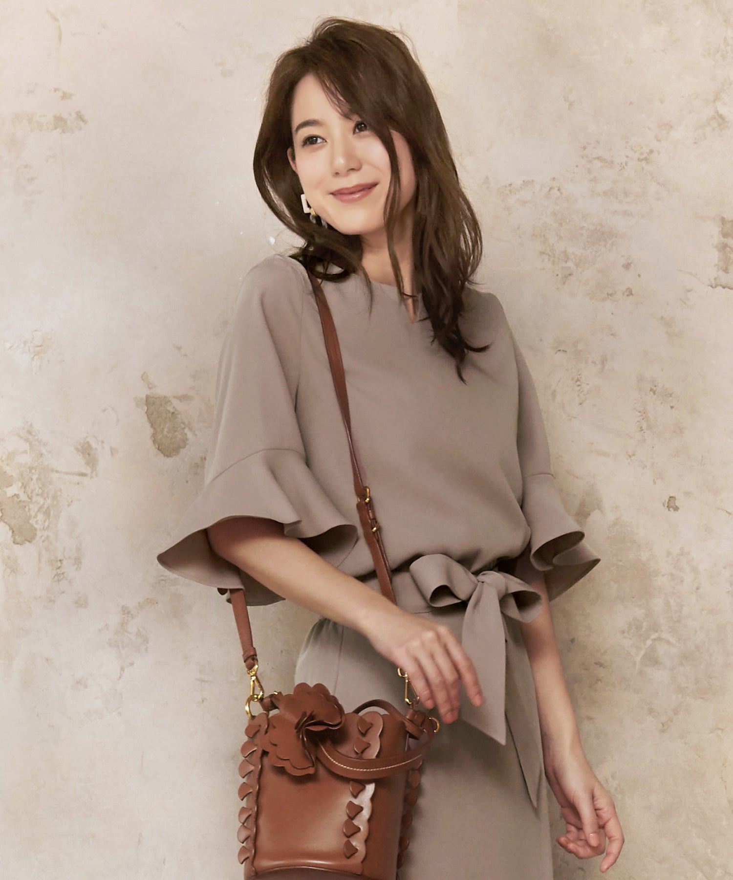 Choose from 2 types of TOPS Design sleeve flare skirt set