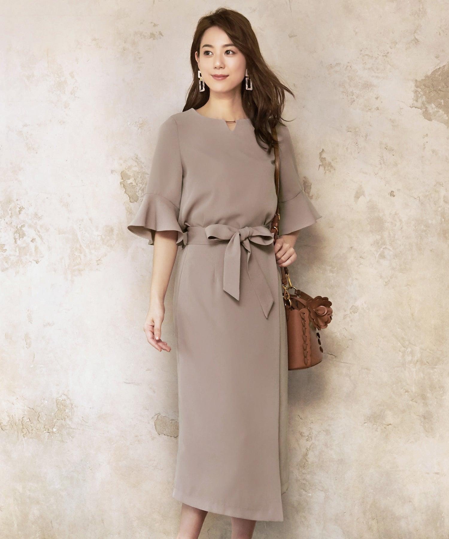 Choose from 2 types of TOPS Design sleeve flare skirt set