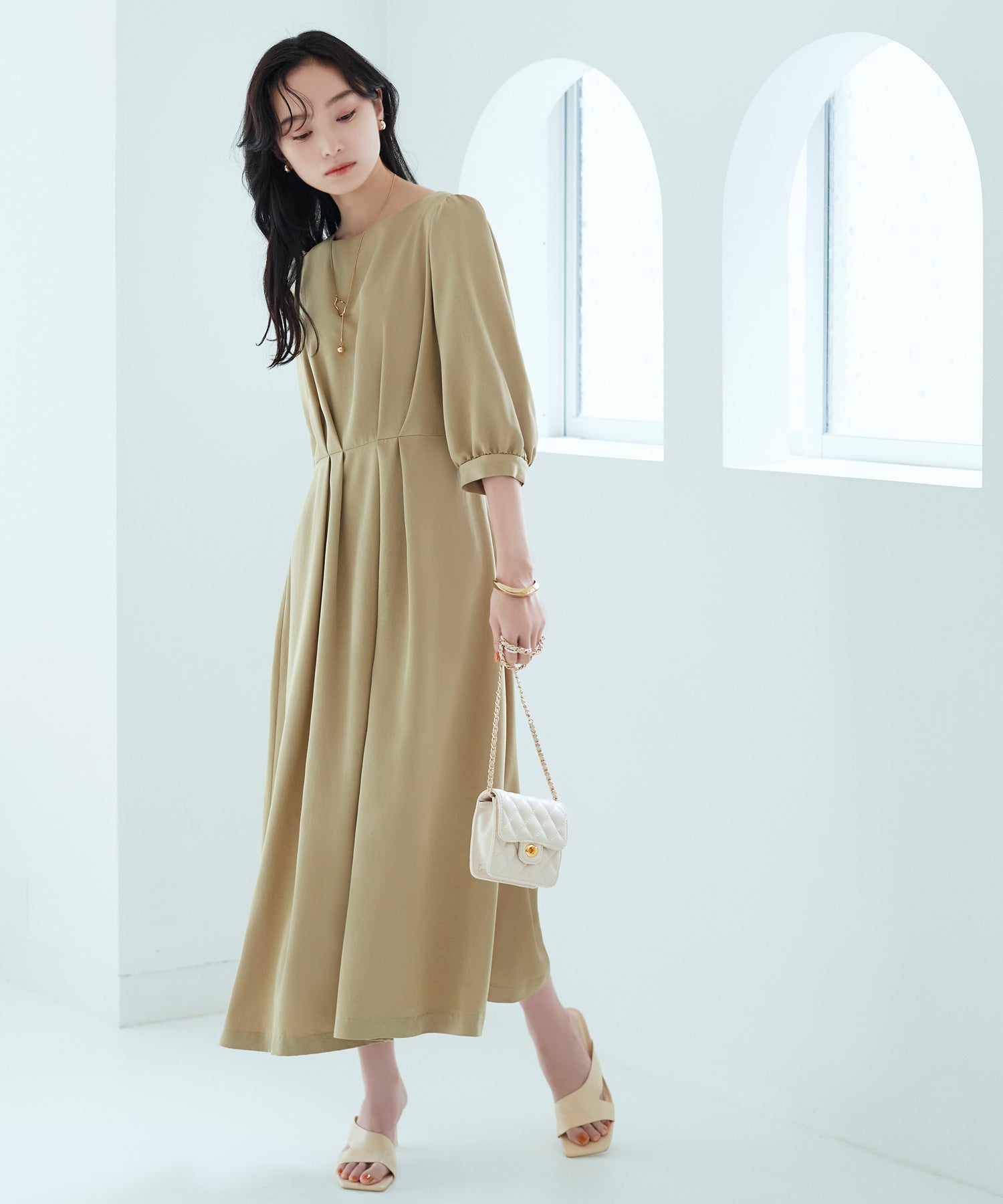 ルイルエブティック RUIRUE BOUTIQUE バックベルト・ウエストタック ロングワンピース (ベージュ) ベージュ