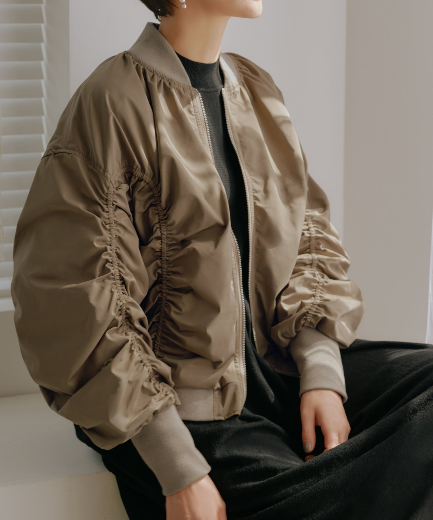 RUIRUE BOUTIQUE Shirred oversized blouson