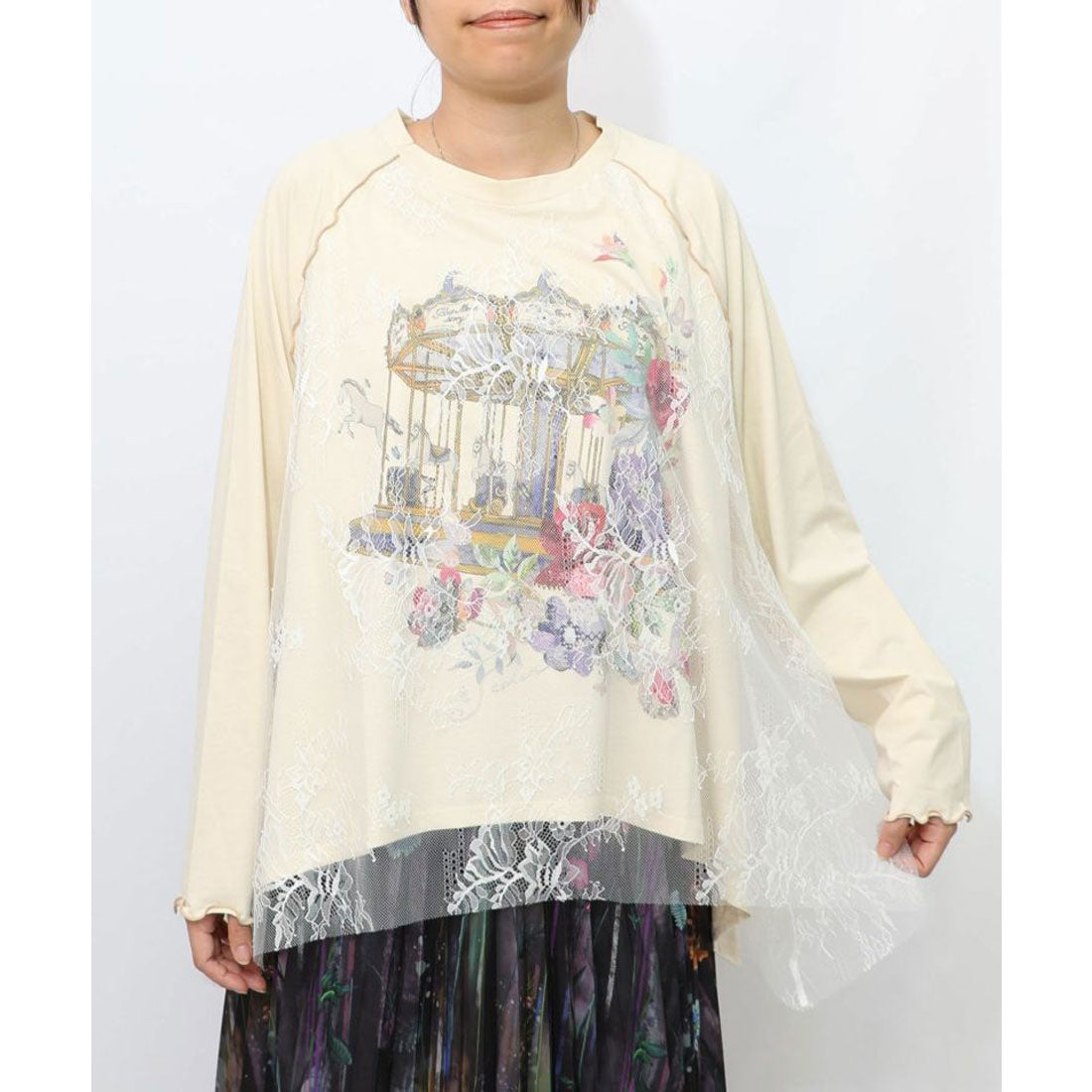 スカラー ScoLar 花とメリーゴーランド柄レース重ねロンT (アイボリー) アイボリー