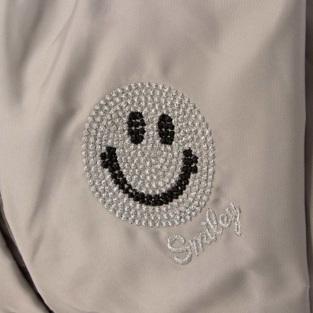 スマイリーフェイス SMILEY FACE スマイルナイロントートバッグ(Vカットドロストデザイン) (ブラック) ブラック