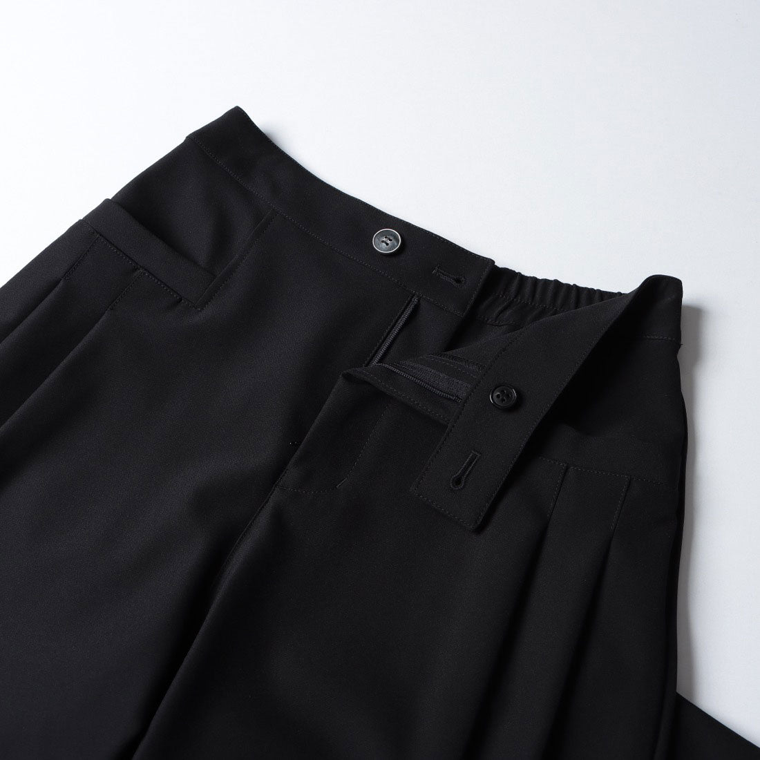 センソユニコ Sensounico Dw2R2 タックワイドパンツ (ブラック) ブラック