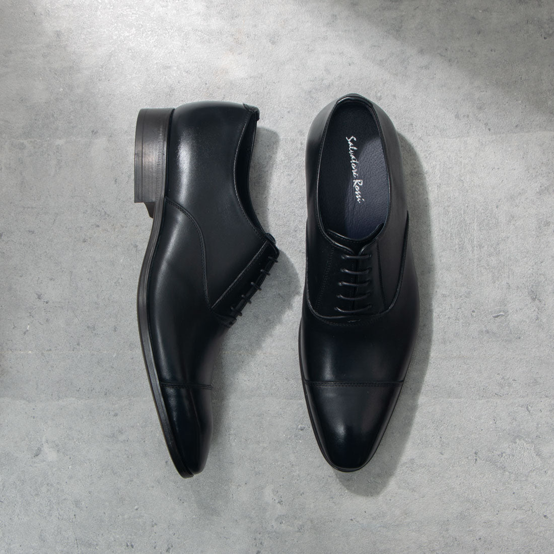 サルヴァトーレロッシ Salvatore Rossi Orvieto 内羽根レザーストレートチップ(ブラック) ブラック