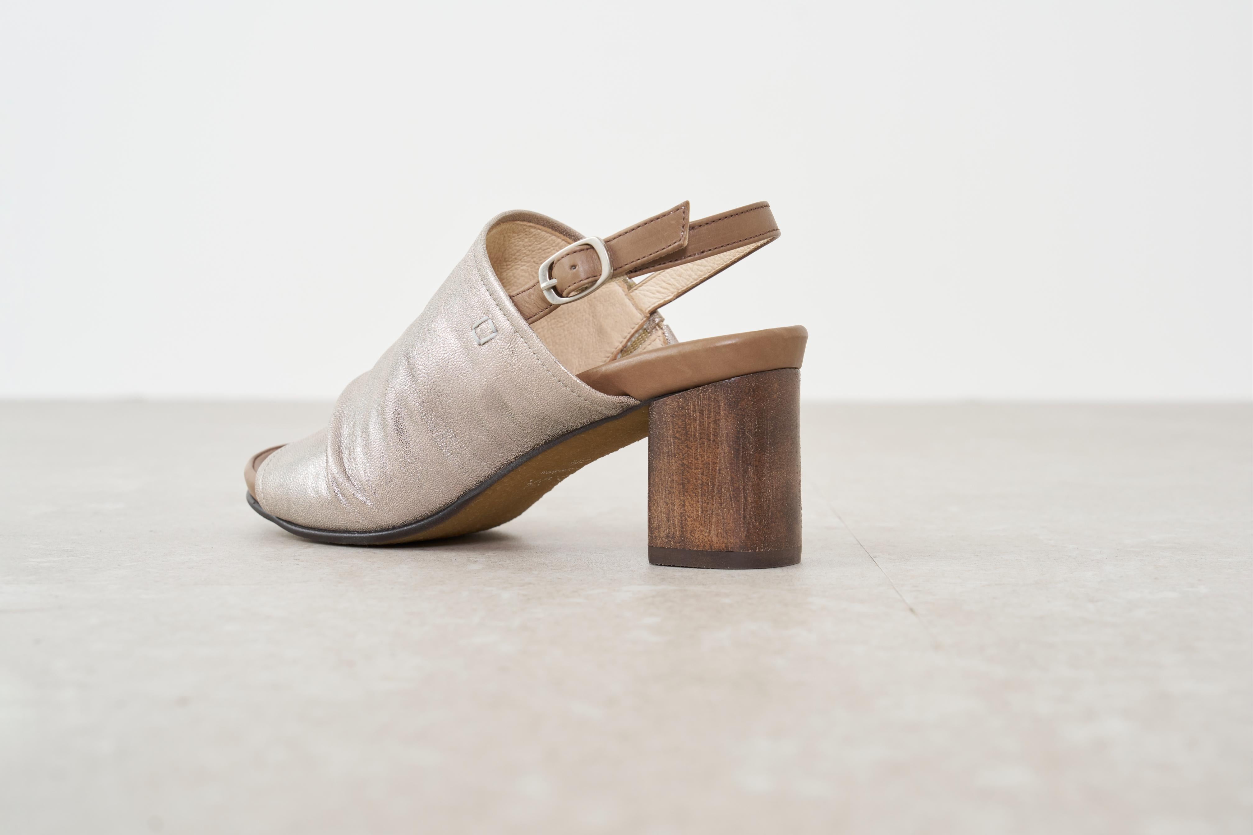 サヤ SAYA 6cm本革フットベッドインソールサンダル (オリーブ) オリーブ