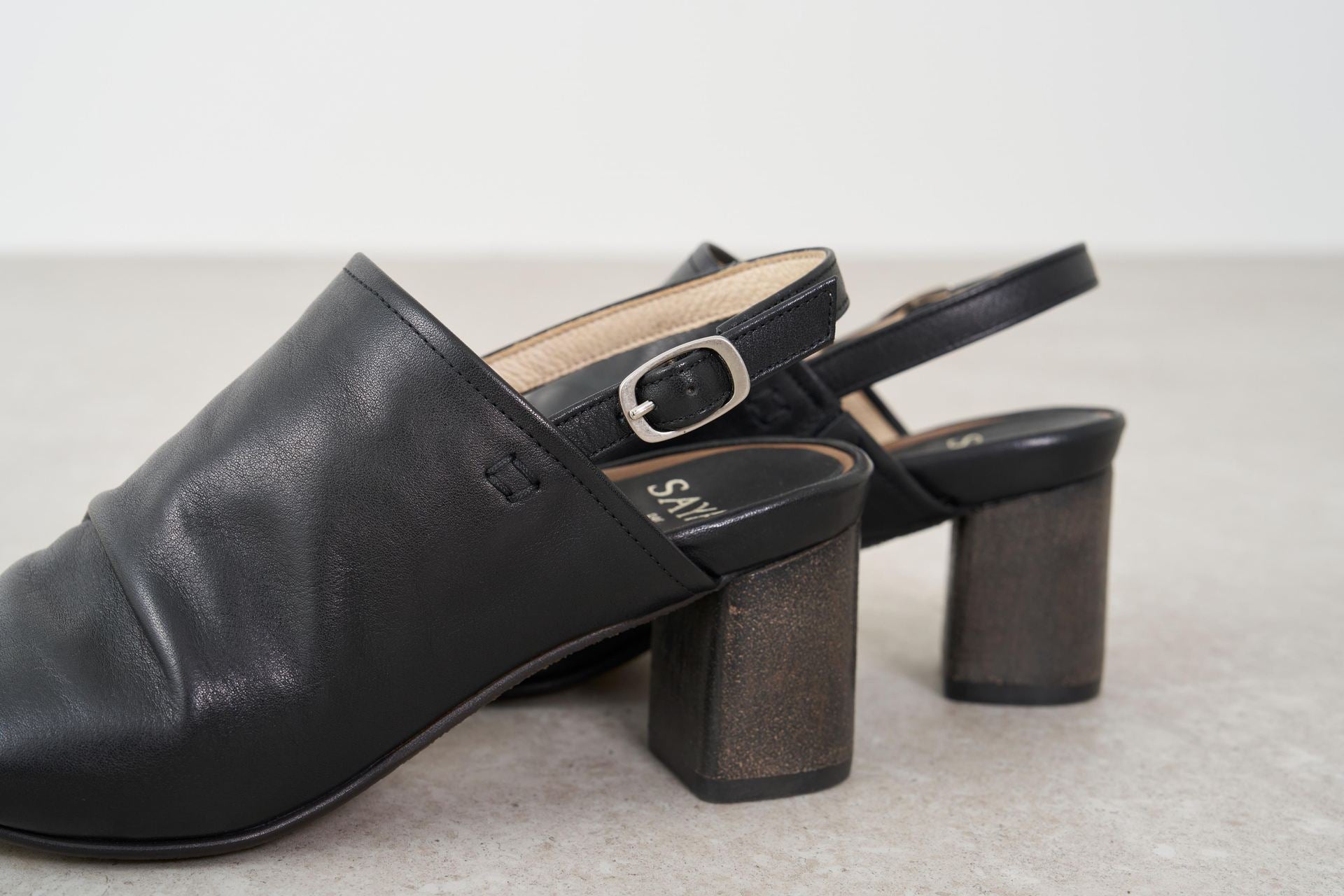 サヤ SAYA 6cm本革フットベッドインソールサンダル (オリーブ) オリーブ