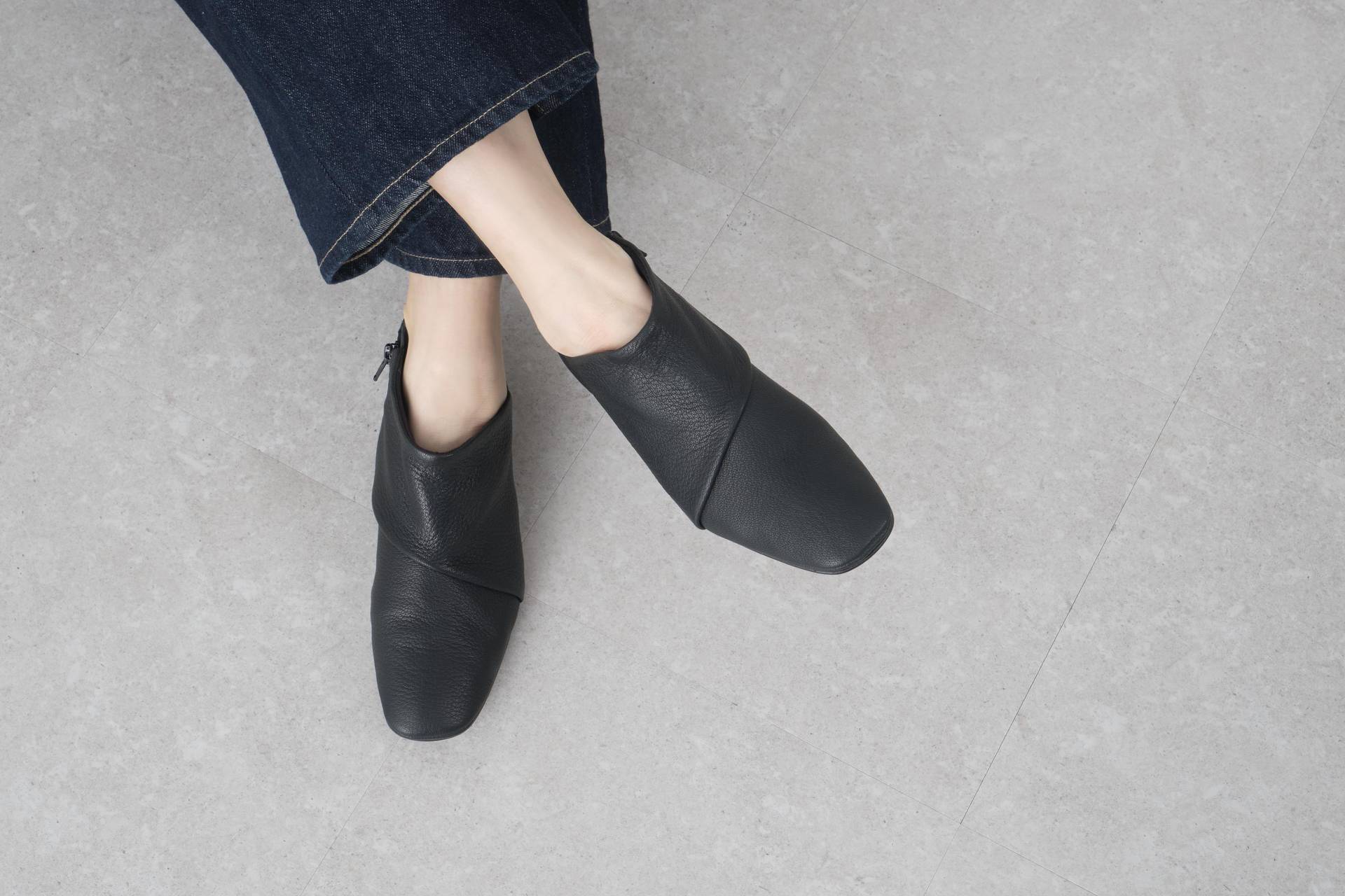 サヤ SAYA 2cmボロネーゼ製法ショートブーツ (アイボリー) アイボリー