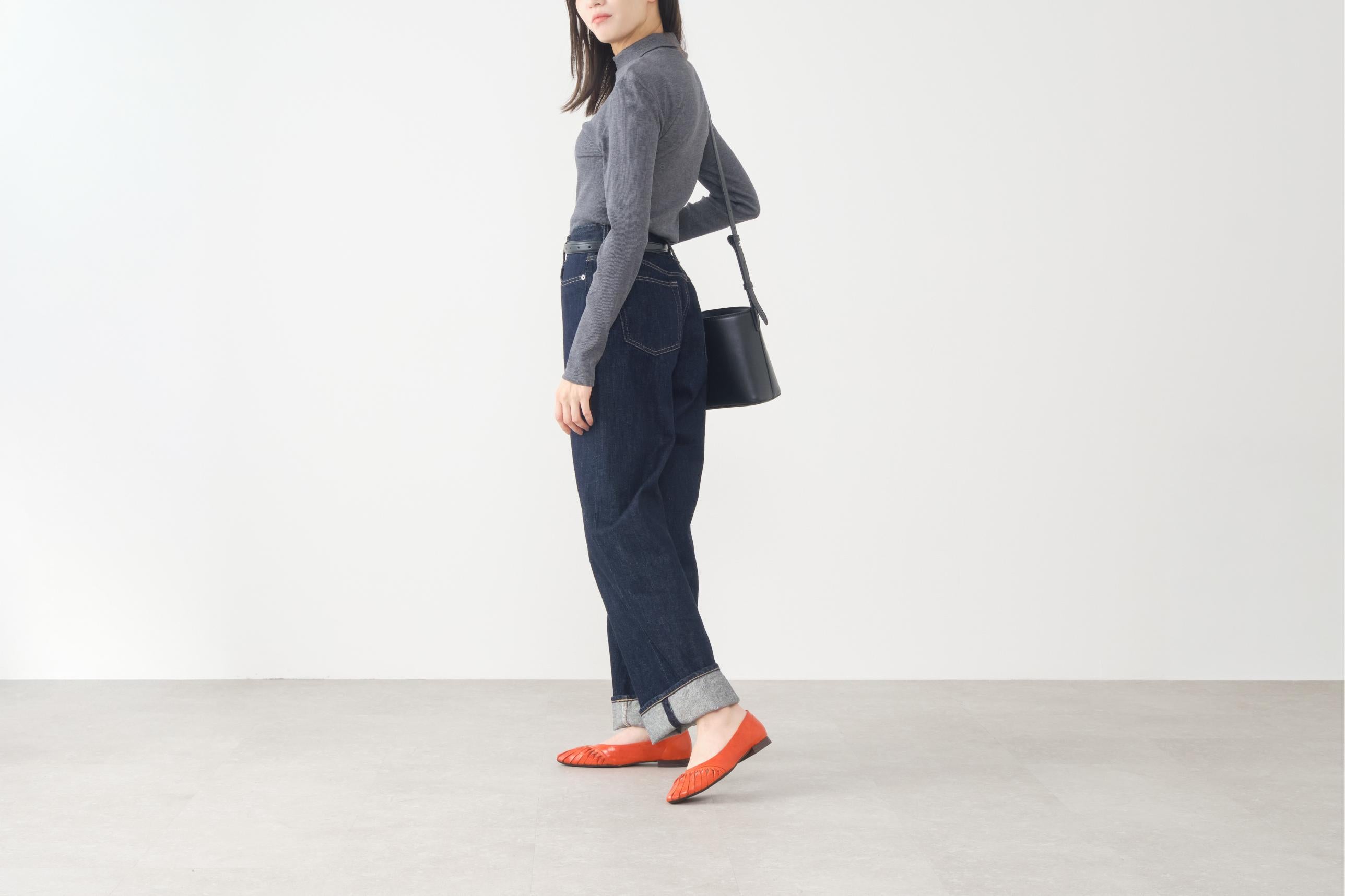 サヤ SAYA フラット本革ポインテッドトゥボロネーゼ製法クラフトパンプス (ブラック) ブラック