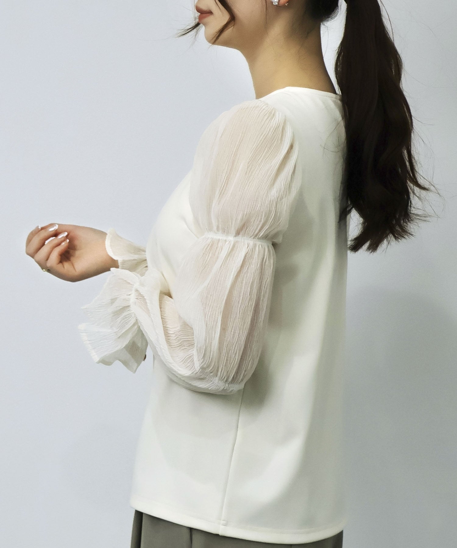 セゾンドパピヨン SAISON DE PAPILLON シアードッキングカットソープルオーバー (アイボリー) アイボリー