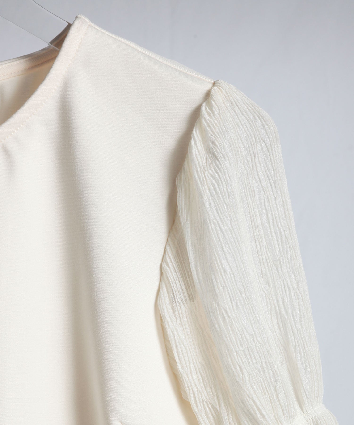 セゾンドパピヨン SAISON DE PAPILLON シアードッキングカットソープルオーバー (アイボリー) アイボリー