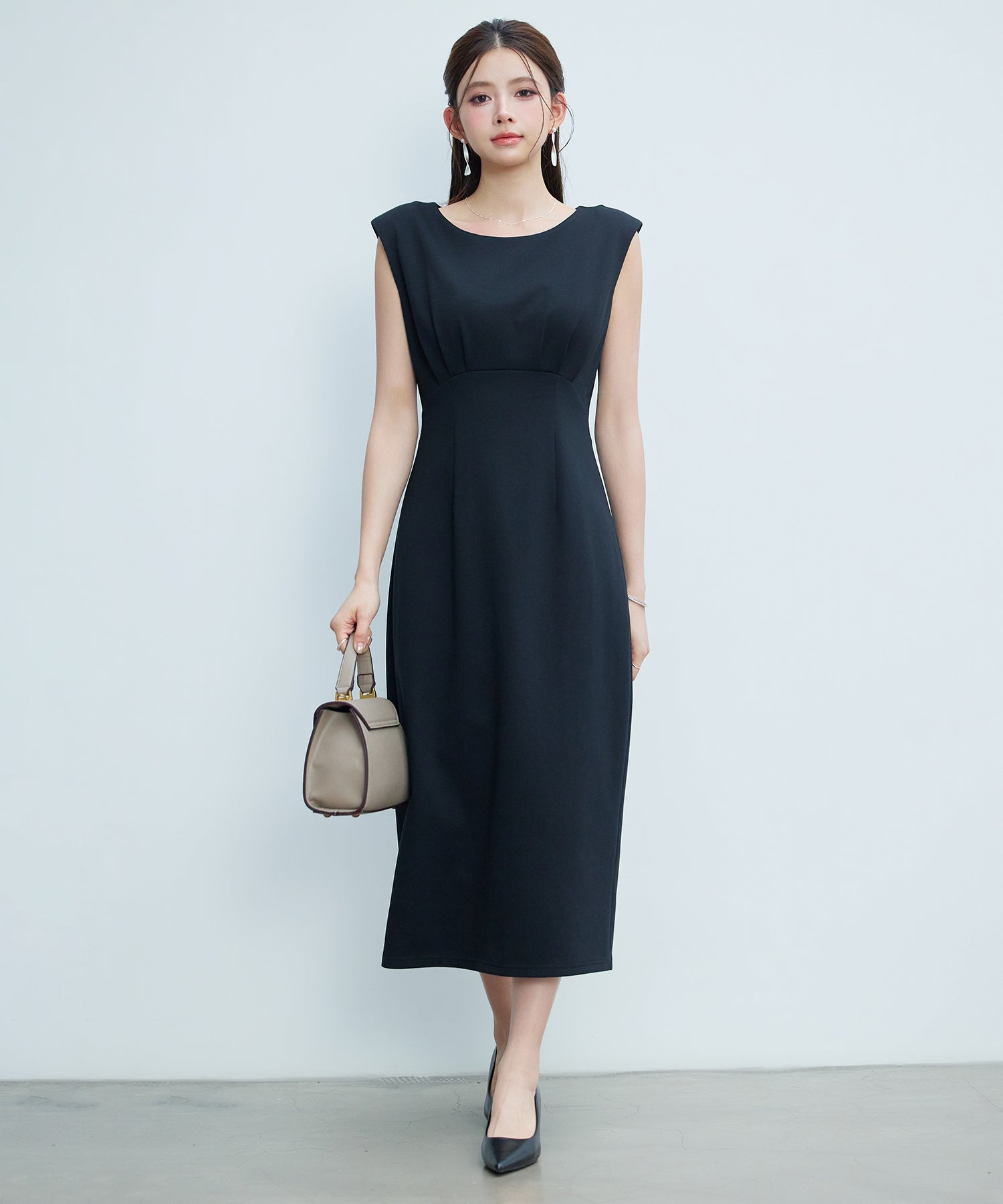 セゾンドパピヨン SAISON DE PAPILLON クルーネックカットソーワンピース (ブラック) ブラック