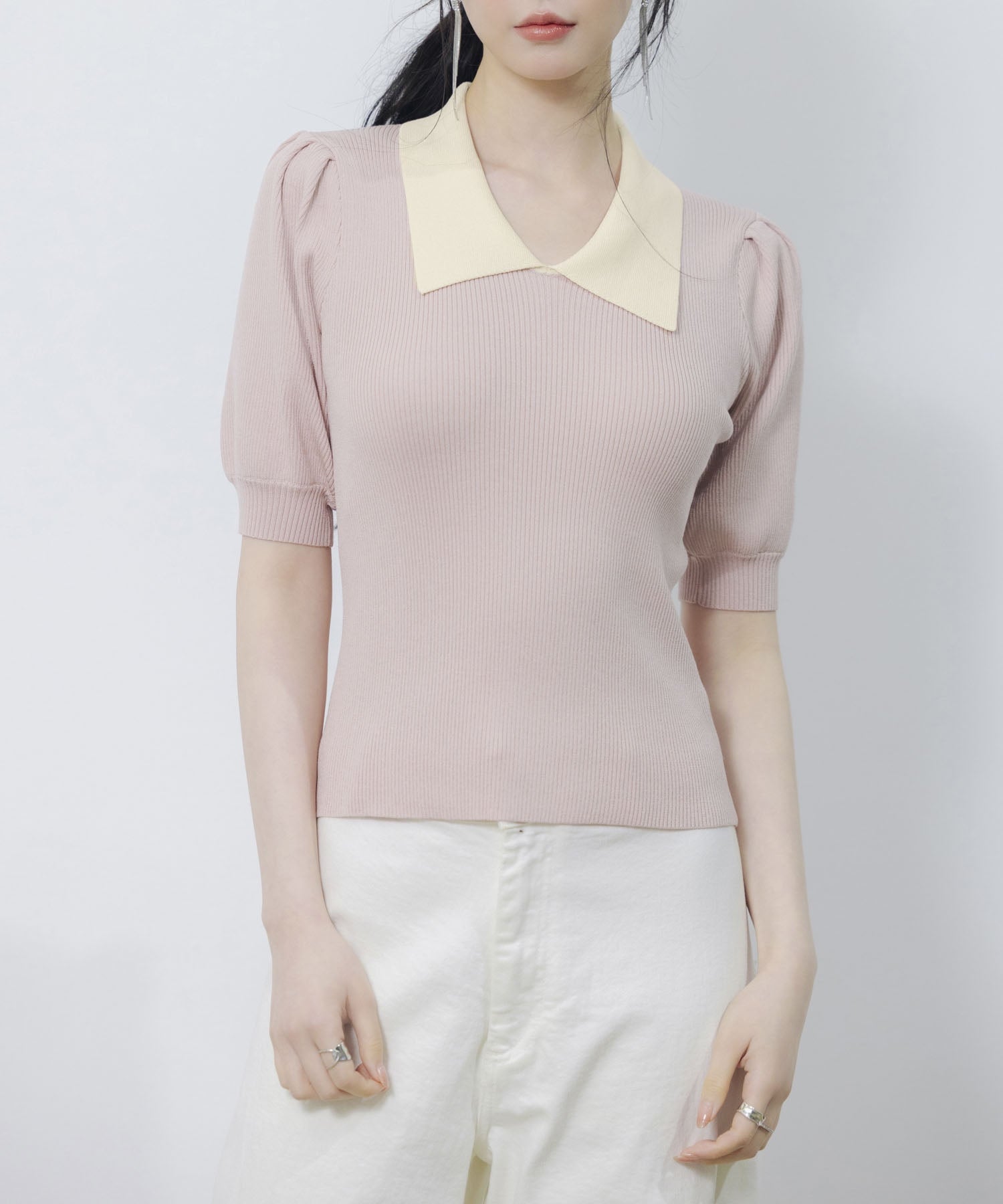 セゾンドパピヨン SAISON DE PAPILLON 配色カラー二の腕カバーパフスリーブニットプルオーバー (ピンク) ピンク