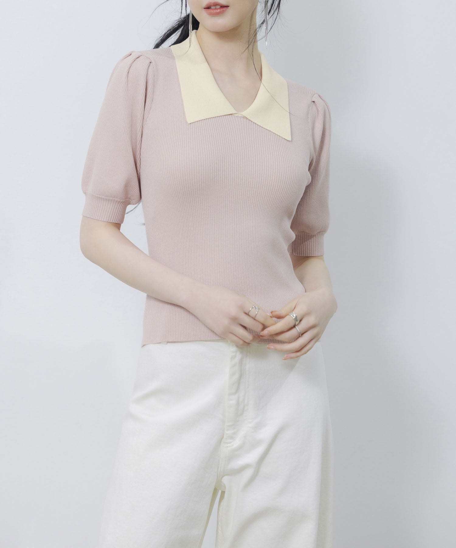 セゾンドパピヨン SAISON DE PAPILLON 配色カラー二の腕カバーパフスリーブニットプルオーバー (ピンク) ピンク