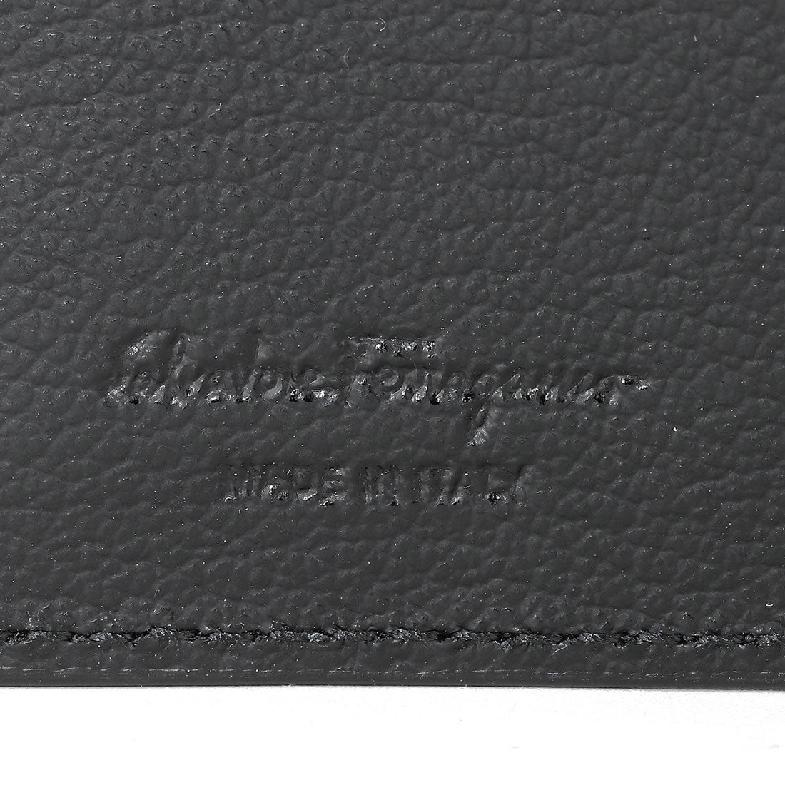 サルバトーレフェラガモ Salvatore Ferragamo 2つ折り財布 ガンチーニ EMBOSSED BIFOLD WALLET 661659 783766 NERO (ネロ) ネロ