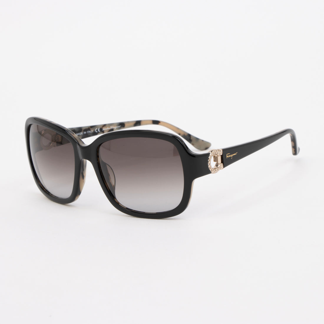 Salvatore Ferragamo サングラス Amazon.com: Salvatore Ferragamo Sunglasses SF 606 WHITE 001