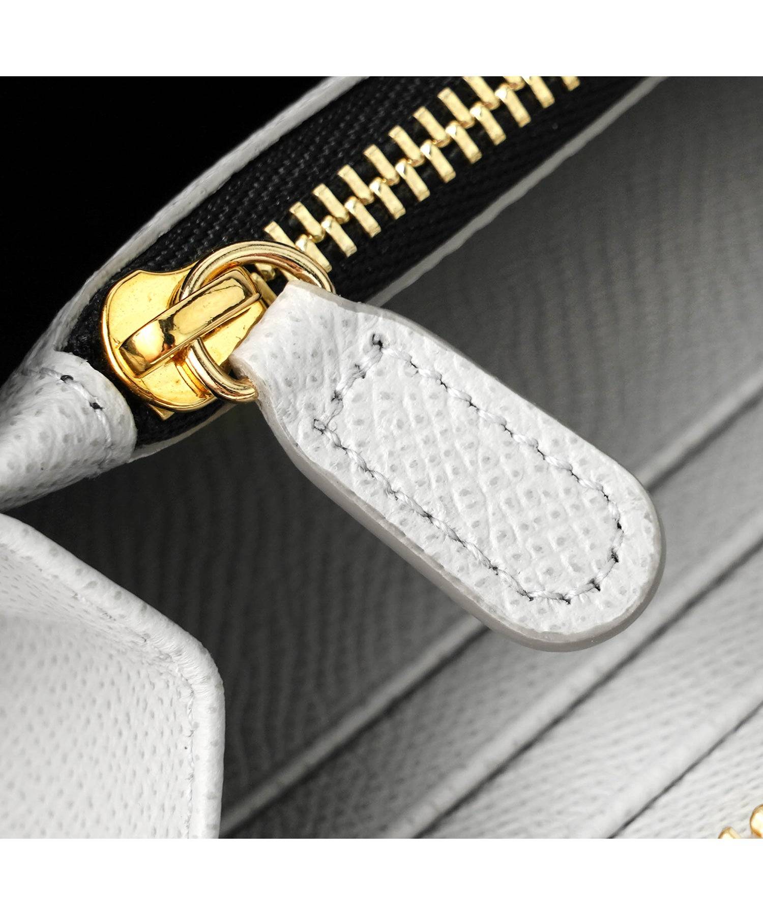 サルバトーレフェラガモ Salvatore Ferragamo FERRAGAMO フェラガモ 長財布 22O009 760964