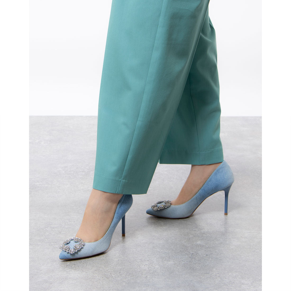 セヴン トゥエルヴ サーティ SEVEN TWELVE THIRTY スティレットヒールビジューバックルパンプス