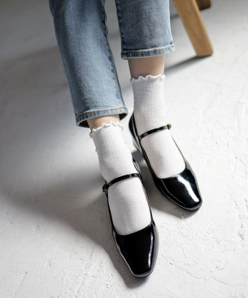 セスト SESTO スクエアトゥメリージェーンストラップパンプス