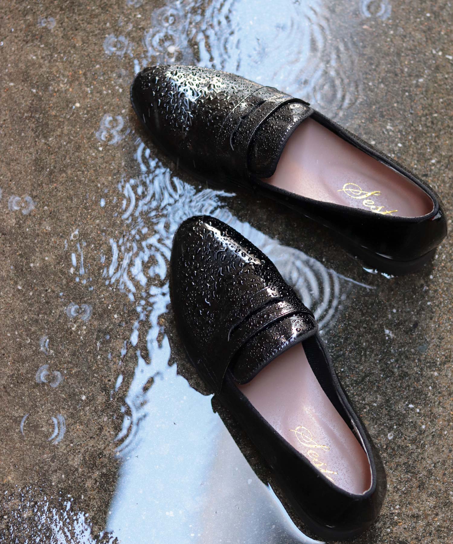 セスト SESTO 生活防水!晴雨兼用コインローファーパンプス