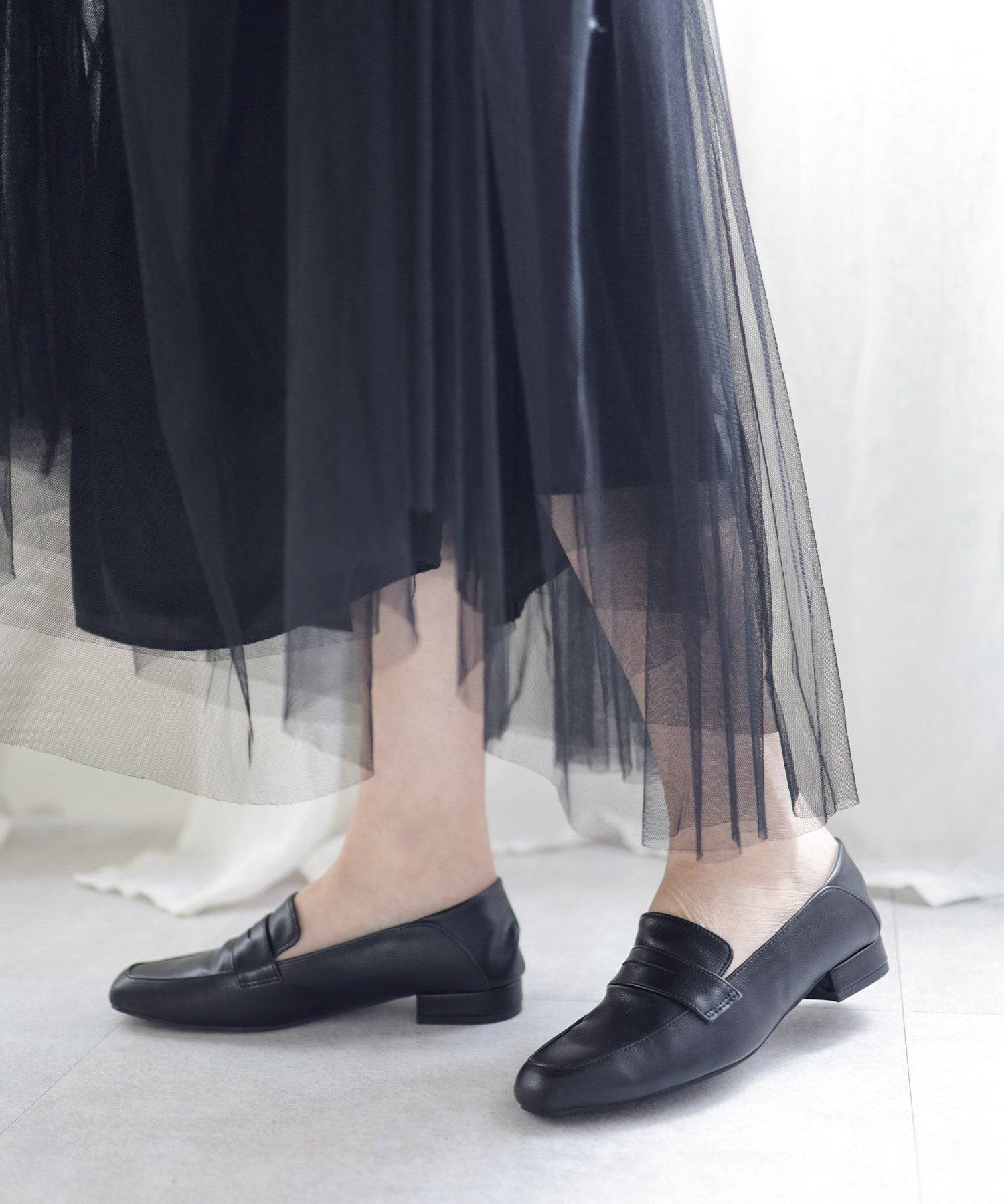 セスト SESTO かかとが踏めるバブーシュタイプのスクエアトゥコインローファー