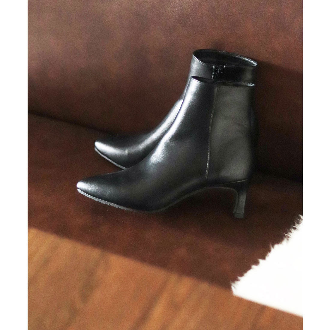 セスト SESTO 削れにくいかかとゴム使用!ポインテッドトゥストレートヒールショートブーツ,ブラック