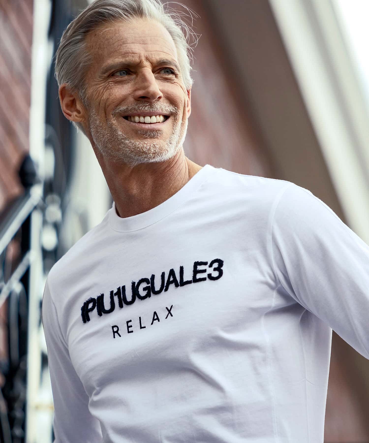 ウノ ピゥ ウノ ウグァーレ トレ リラックス 1PIU1UGUALE3 RELAX 1PIU1UGUALE3 RELAXボアロゴ刺繍ロングTシャツ