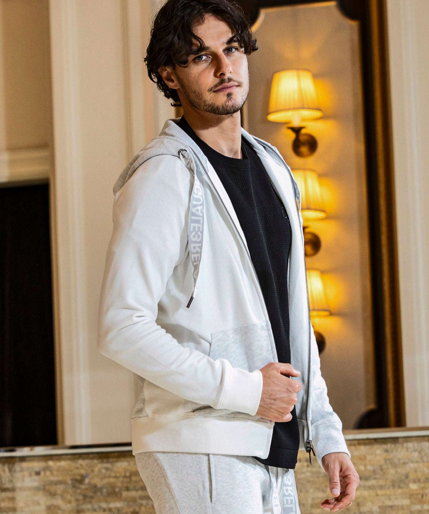 ウノ ピゥ ウノ ウグァーレ トレ リラックス 1PIU1UGUALE3 RELAX セイムカラージップフーディー