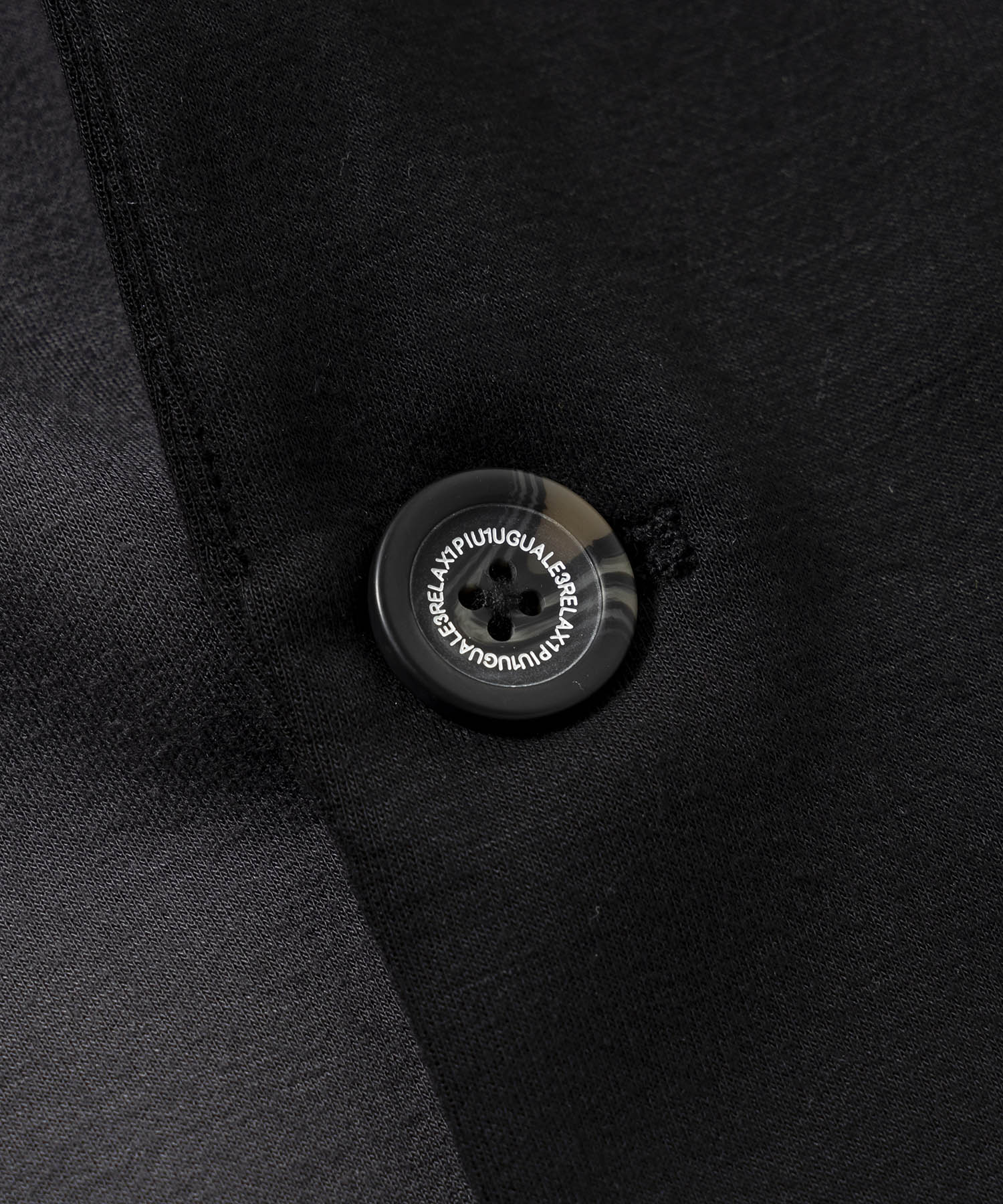 烏諾 皮烏 烏諾 烏瓜雷 三 放鬆 1PIU1UGUALE3 RELAX 瘋狂色彩外套