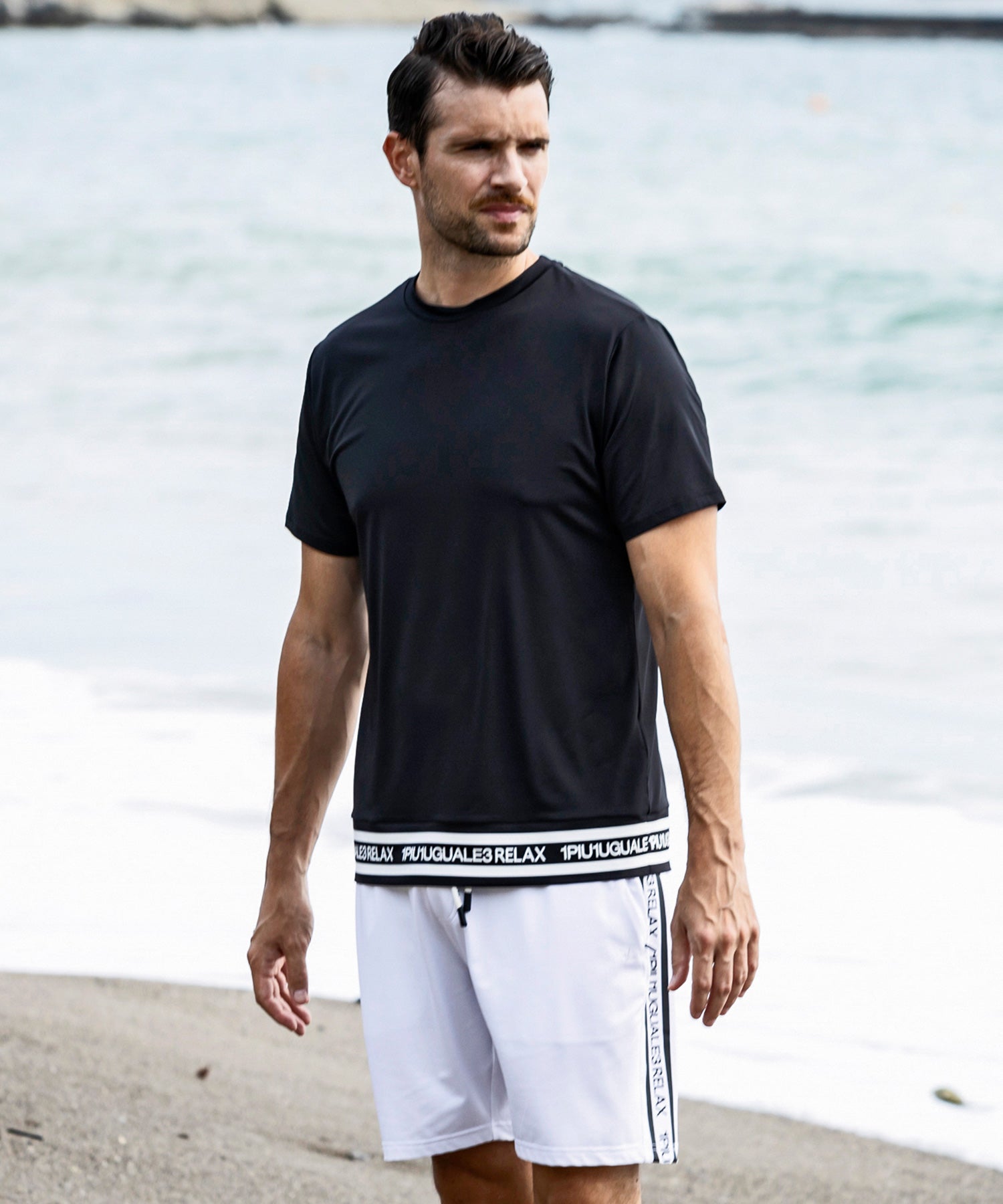 Uno Piu Uno Uguale Tre Relax Hem Logo Short Sleeve Rash Guard Short Sleeve T-Shirt