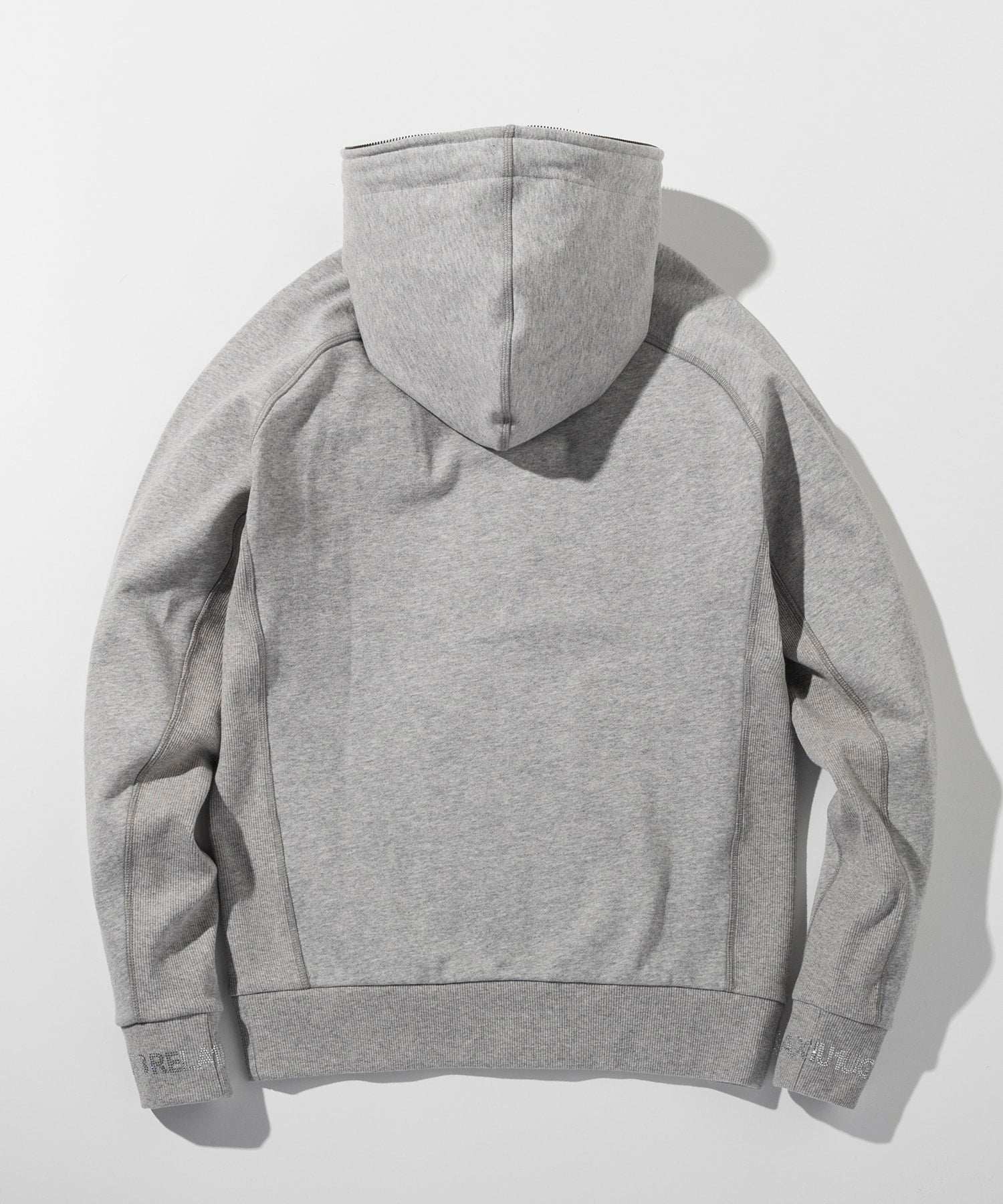 ウノ ピゥ ウノ ウグァーレ トレ リラックス 1PIU1UGUALE3 RELAX ラインストーン ブランドロゴ スウェットジップパーカー スウェットフーディー (グレー) グレー