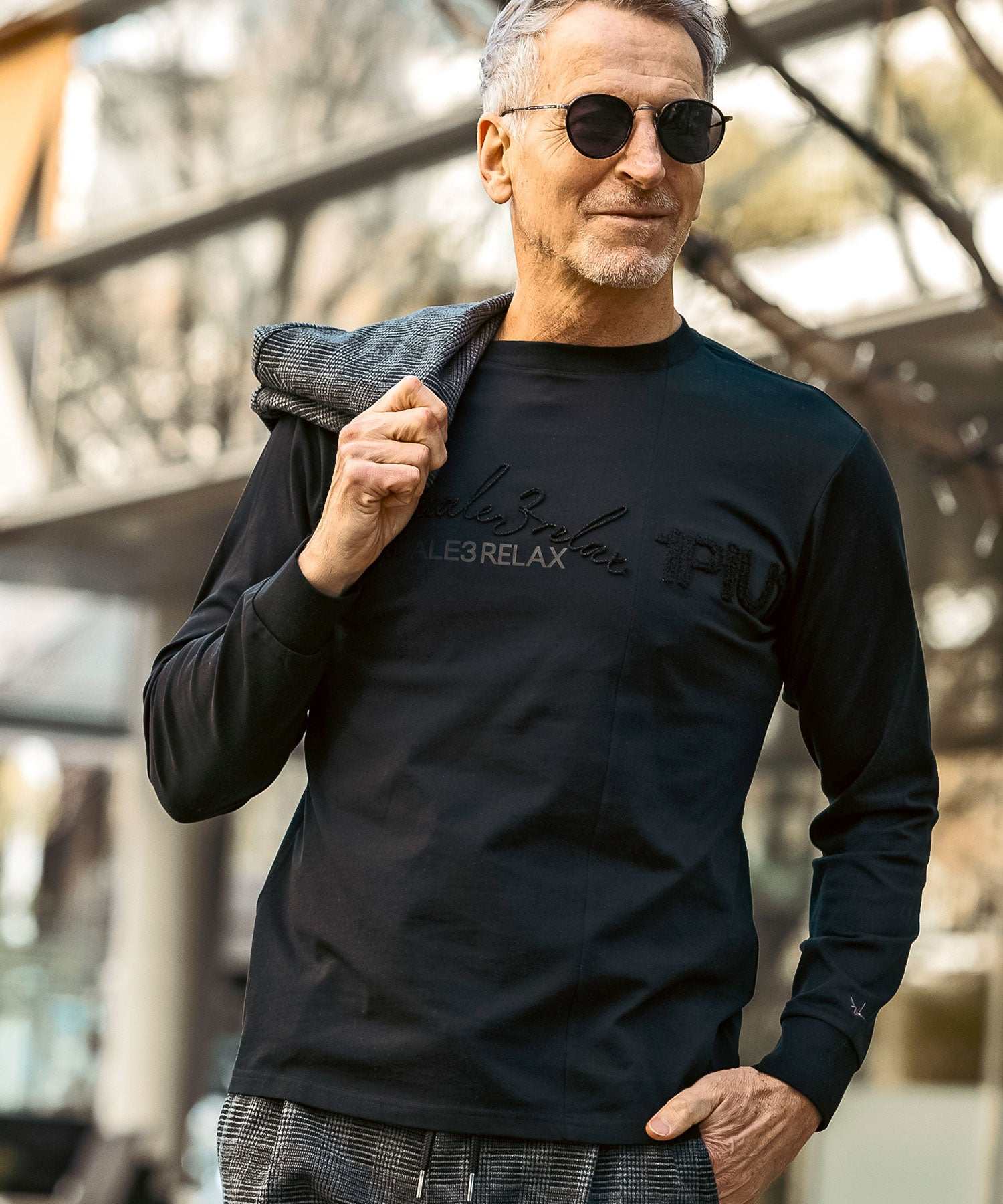 ウノ ピゥ ウノ ウグァーレ トレ リラックス 1PIU1UGUALE3 RELAX スウィッチングロゴ スマートシルエット シルケット生地 長袖Tシャツ (ブラック) ブラック