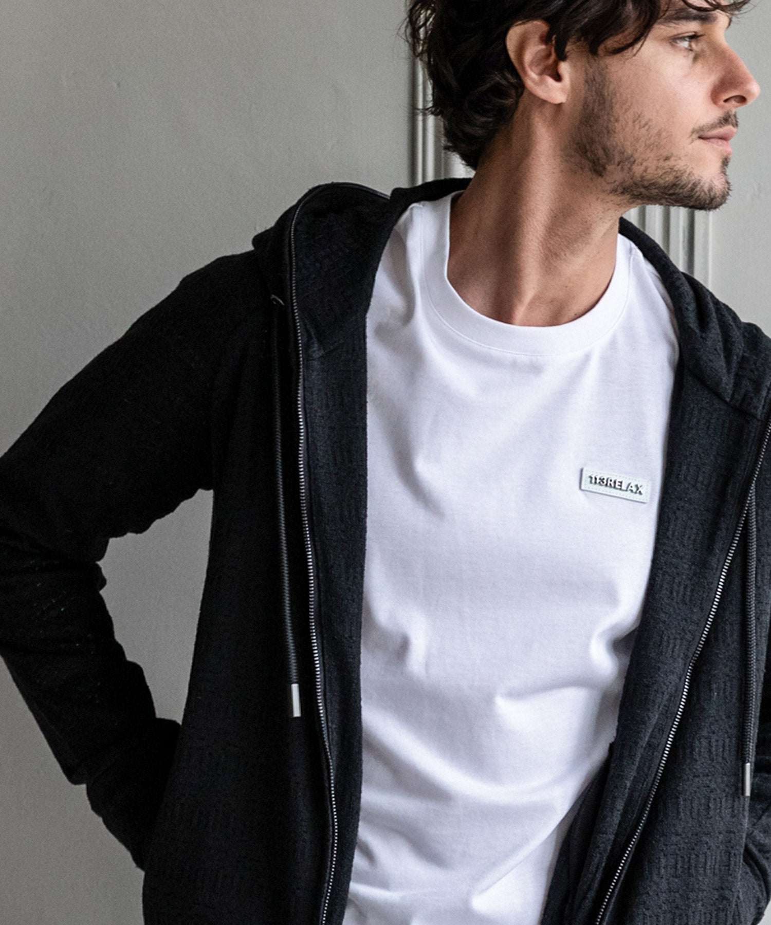 ウノ ピゥ ウノ ウグァーレ トレ リラックス 1PIU1UGUALE3 RELAX ブラックジャガード ストレッチ ジップアップパーカー (軽量/通気性) (ブラック) ブラック