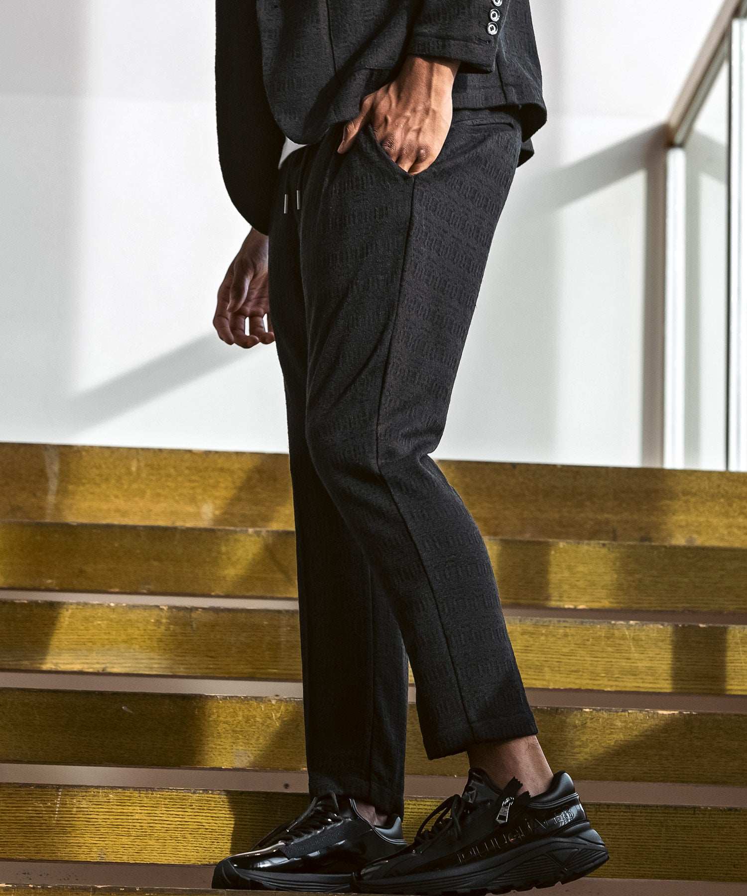 ウノ ピゥ ウノ ウグァーレ トレ リラックス 1PIU1UGUALE3 RELAX ブラックジャガード リラックス スラックス ロングパンツ (ストレッチ/軽量) (ブラック) ブラック