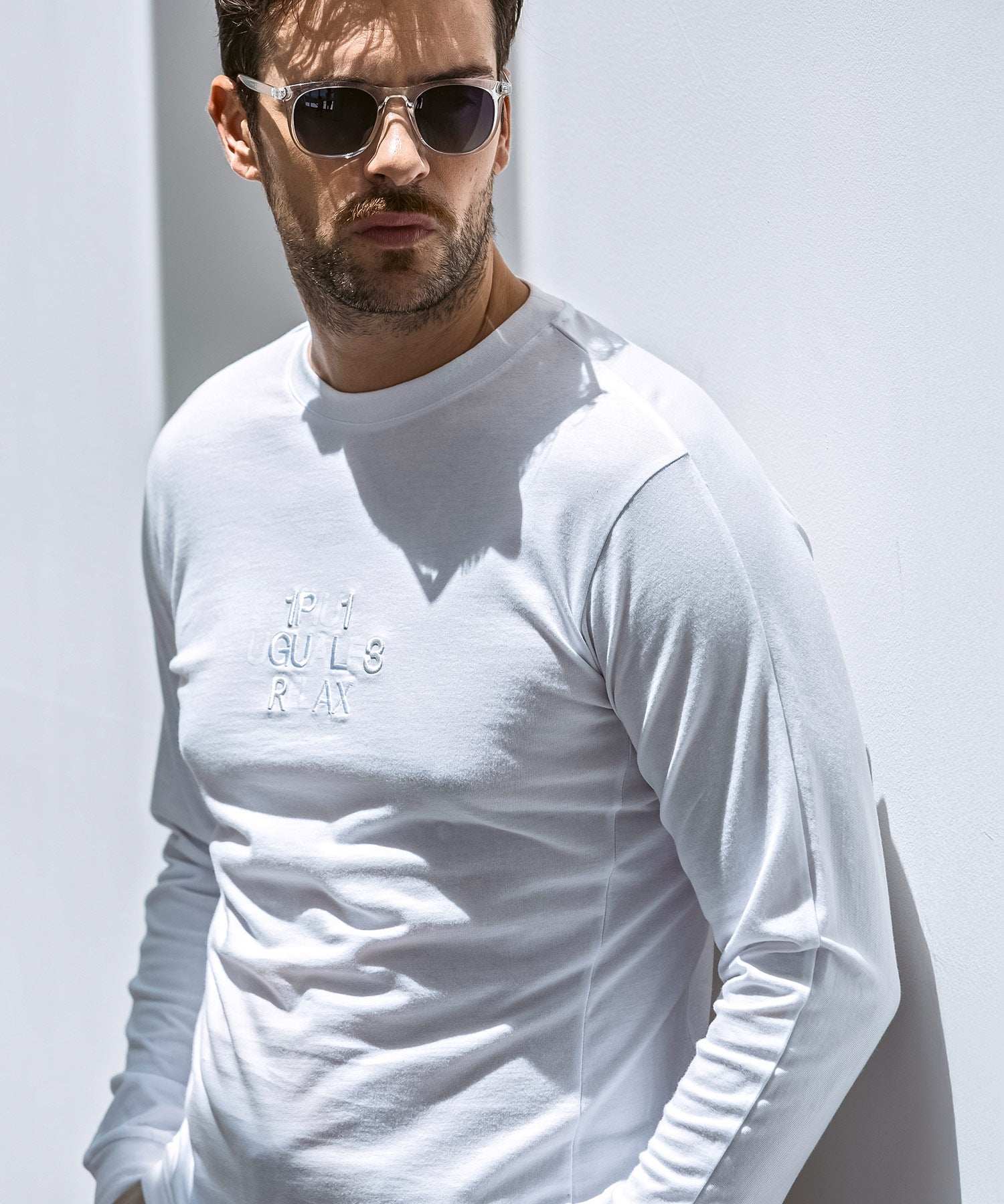 ウノ ピゥ ウノ ウグァーレ トレ リラックス 1PIU1UGUALE3 RELAX コンビネーションロゴロングTシャツ (ホワイト) ホワイト