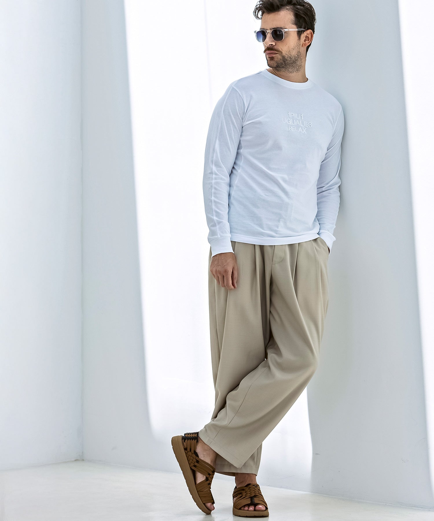 ウノ ピゥ ウノ ウグァーレ トレ リラックス 1PIU1UGUALE3 RELAX コンビネーションロゴロングTシャツ (ホワイト) ホワイト