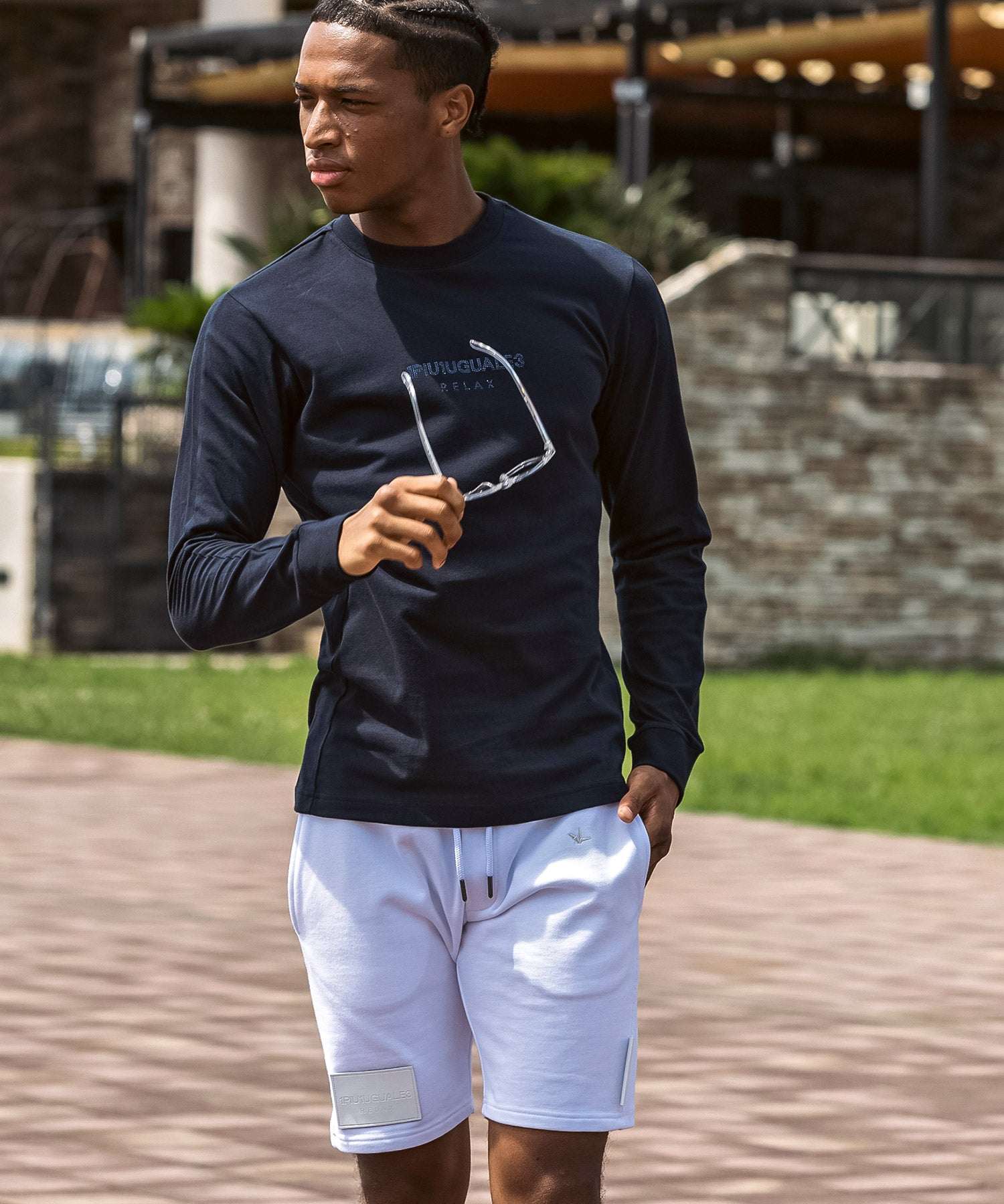 ウノ ピゥ ウノ ウグァーレ トレ リラックス 1PIU1UGUALE3 RELAX ダブルラインストーンロゴロングTシャツ (ネイビー) ネイビー