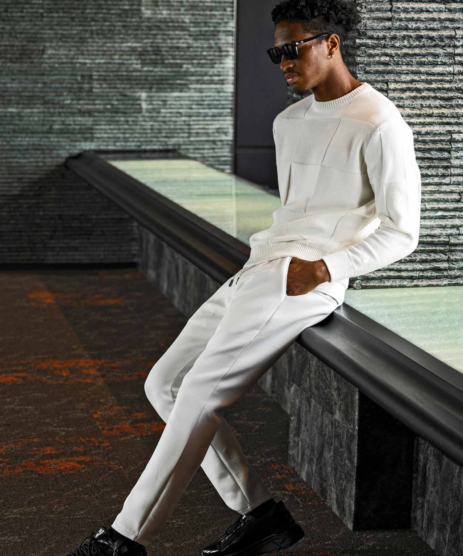 ウノ ピゥ ウノ ウグァーレ トレ リラックス 1PIU1UGUALE3 RELAX ブロックパターン ヘビーウェイト クルーネックニット (ホワイト) ホワイト