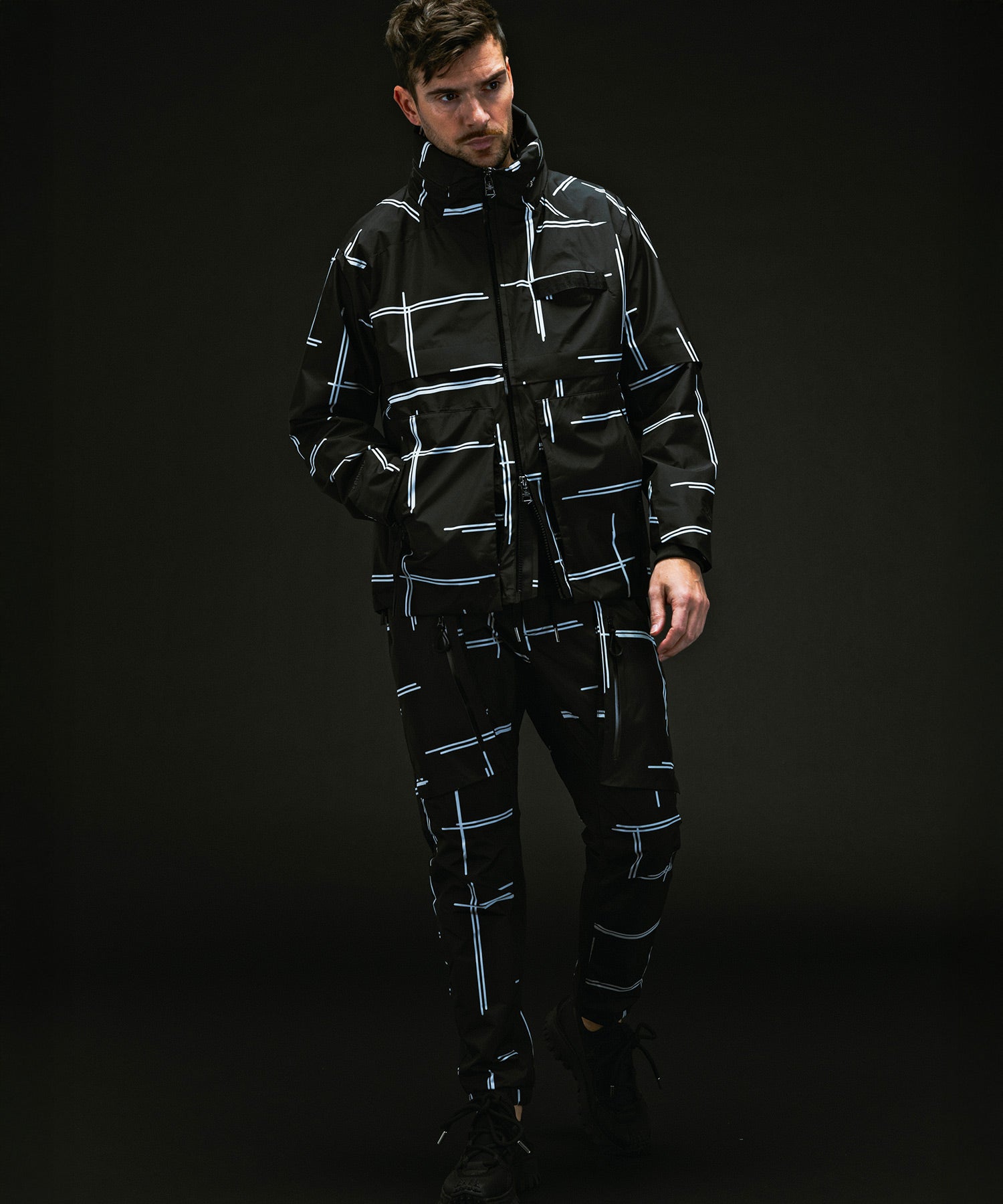 ウノ ピゥ ウノ ウグァーレ トレ リラックス 1PIU1UGUALE3 RELAX テックパンツ by GORE-TEX LABS / ゴアテックス (black×white) black×white