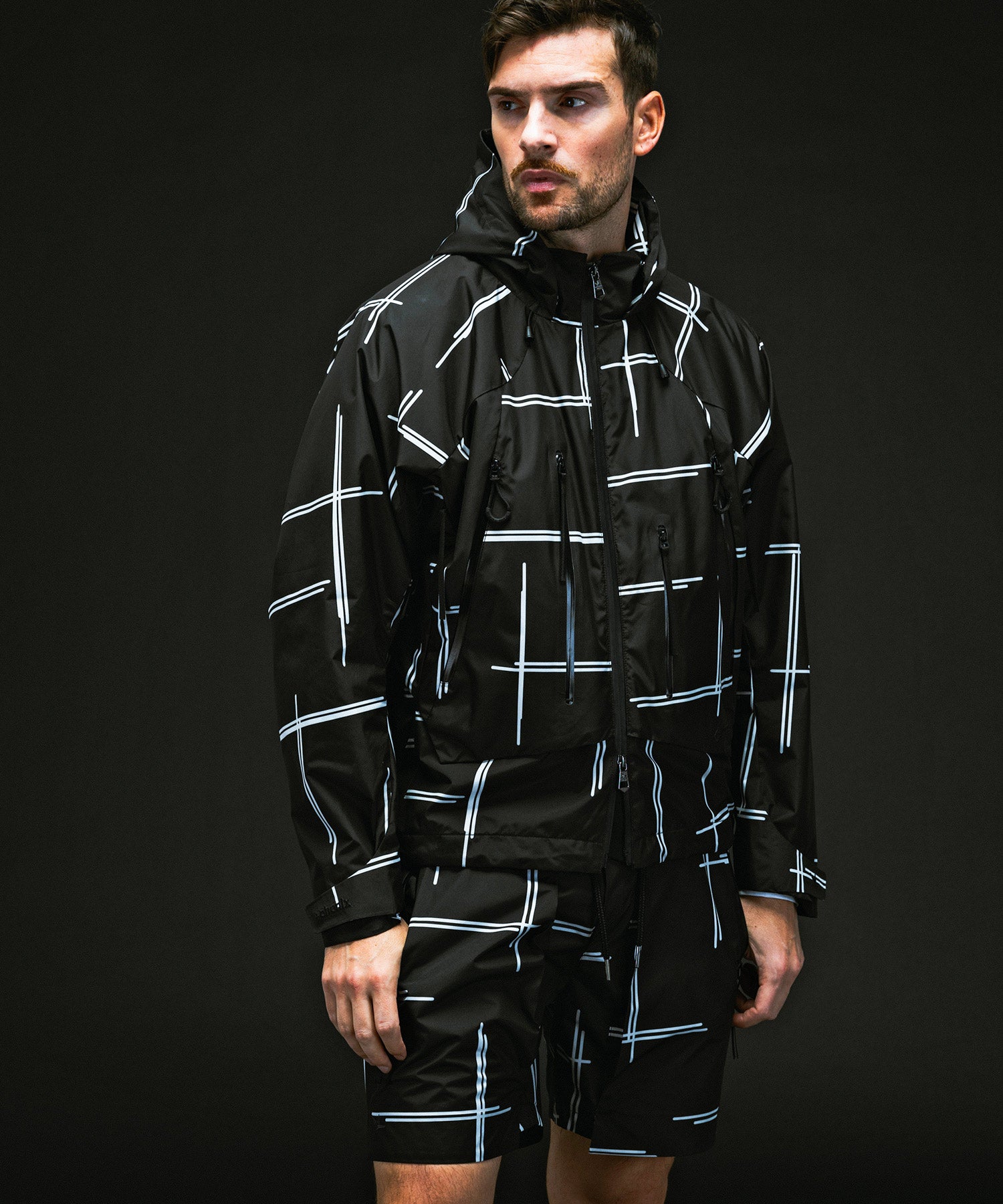 ウノ ピゥ ウノ ウグァーレ トレ リラックス 1PIU1UGUALE3 RELAX ショートパンツ by GORE-TEX LABS / ゴアテックス (black×white) black×white