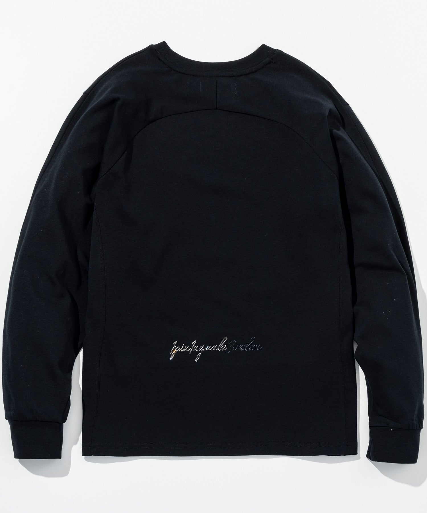 ウノ ピゥ ウノ ウグァーレ トレ リラックス 1PIU1UGUALE3 RELAX ラインストーン バックロゴ ロングTシャツ (black) black