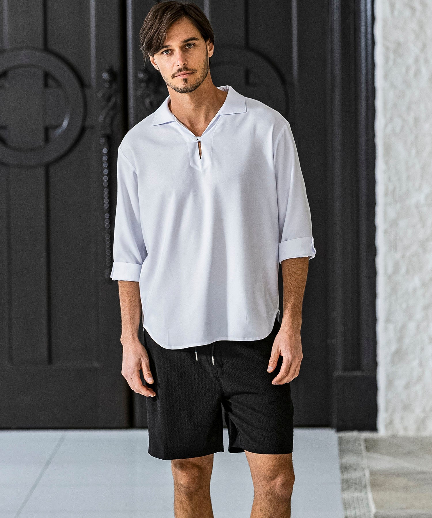 エイケイエムコンテンポラリー AKM Contemporary スキッパープルオーバーシャツ 半袖シャツ (オフホワイト) オフホワイト