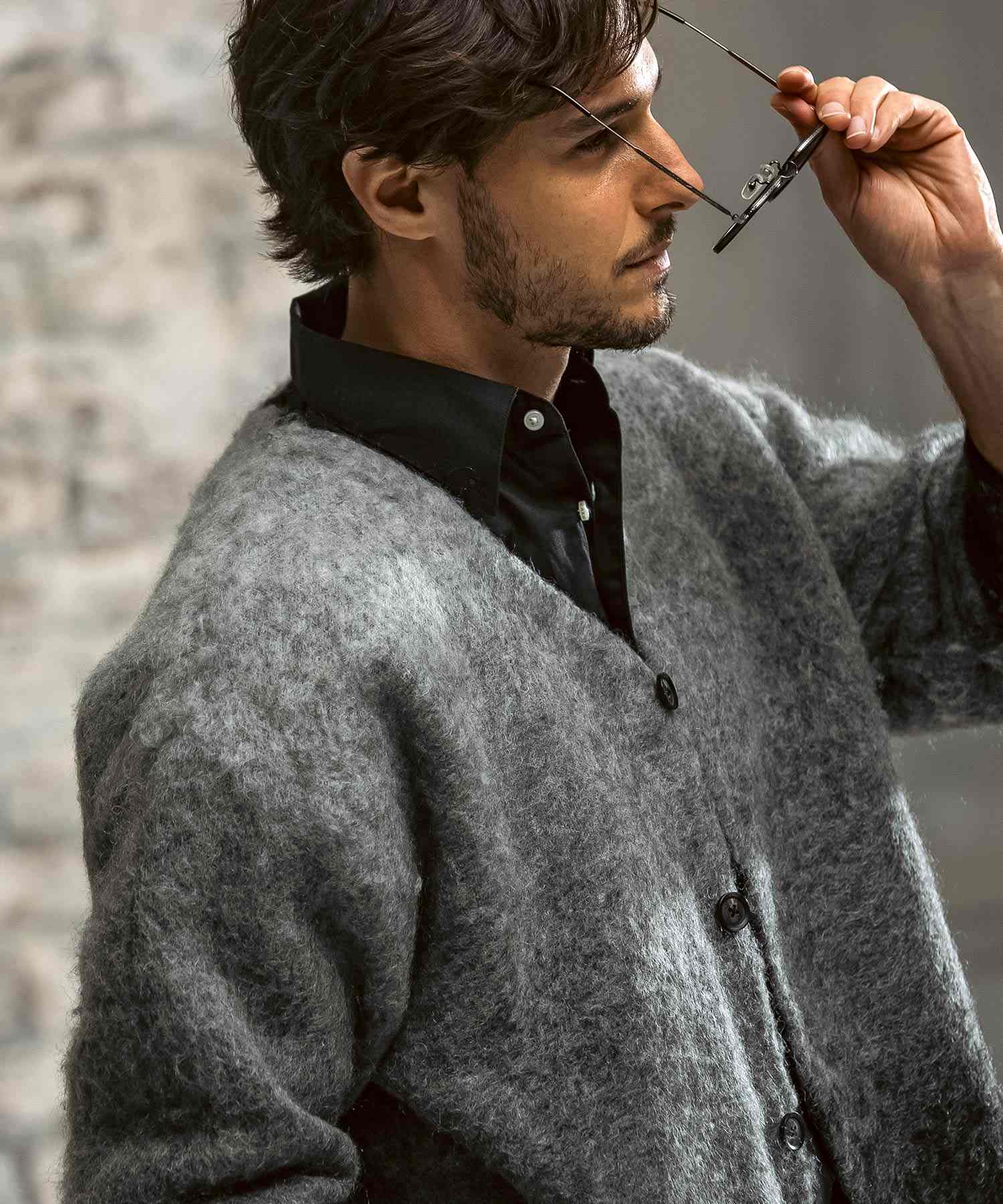 エイケイエムコンテンポラリー AKM Contemporary モヘア オーバーサイズ グラデーション ニットカーディガン(保温性/起毛) (ブラック) ブラック